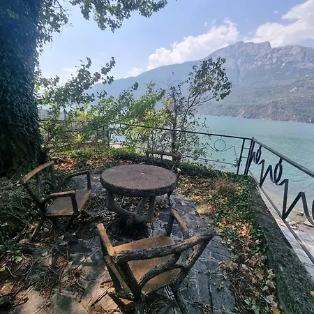 Appartamento Parco Lago, Only Structure With Private Access To The