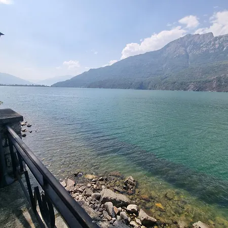 Parco Lago, Only Structure With Private Access To The Appartamento *