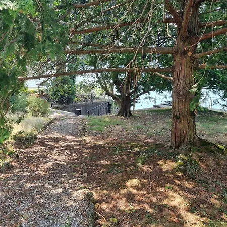 Parco Lago, Only Structure With Private Access To The Appartamento