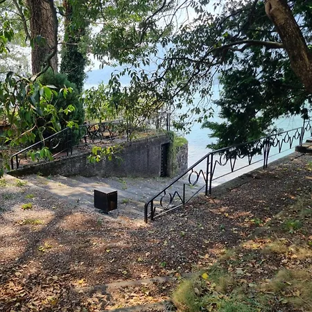 Appartamento Parco Lago, Only Structure With Private Access To The Verceia